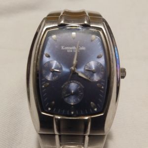 I'm selling a Kenneth Cole watch Macy's